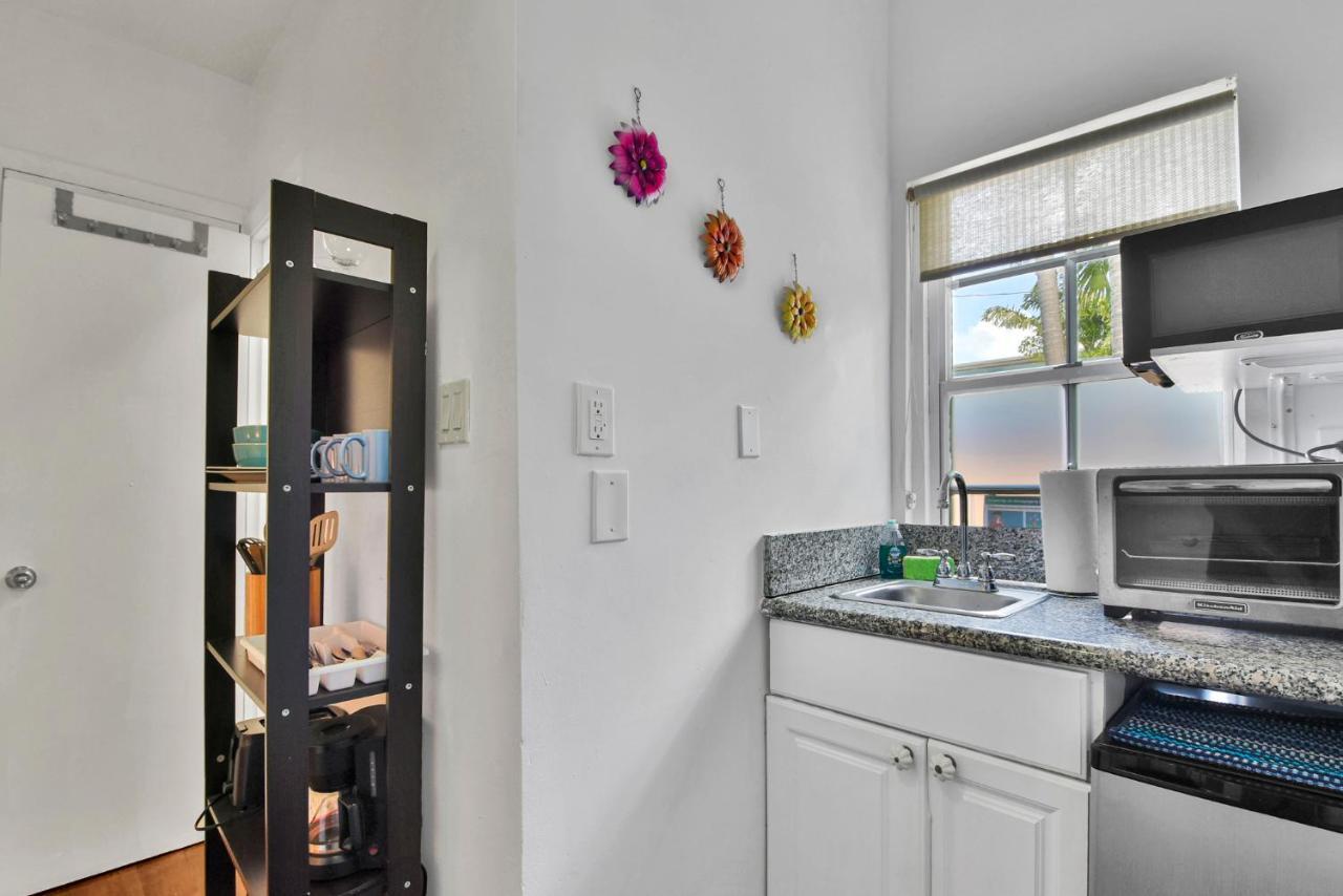 Sunflower Boutique Hotel Apartments マイアミビーチ エクステリア 写真
